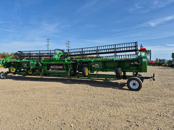 Used 2024 John Deere HD40R Combine Platforms at Horizon Ag & Turf in St. Paul, AB - Photo11