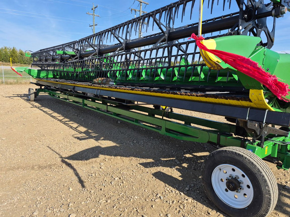 Used 2024 John Deere HD40R Combine Platforms at Horizon Ag & Turf in St. Paul, AB - Photo13
