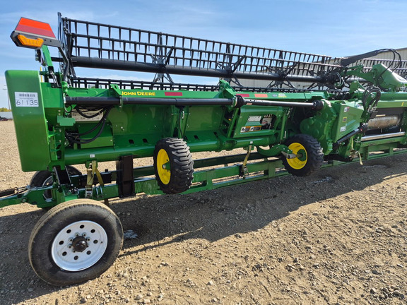 Used 2024 John Deere HD40R Combine Platforms at Horizon Ag & Turf in St. Paul, AB - Photo10