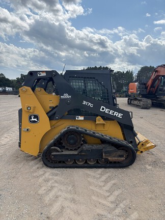 2016 John Deere 317G