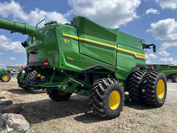 Used 2026 John Deere S7 700 Combines at Koenig Equipment in Urbana, OH - Photo4