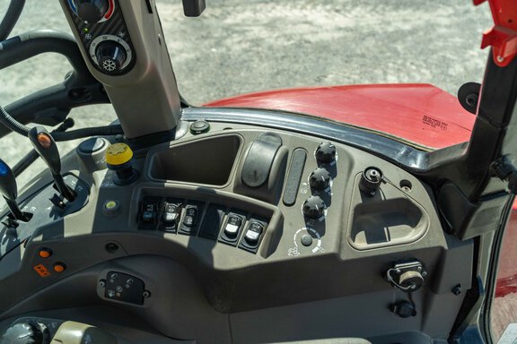 Used 2020 Case IH Farmall 110U Utility Tractors at Koenig Equipment in Anna, OH - Photo41