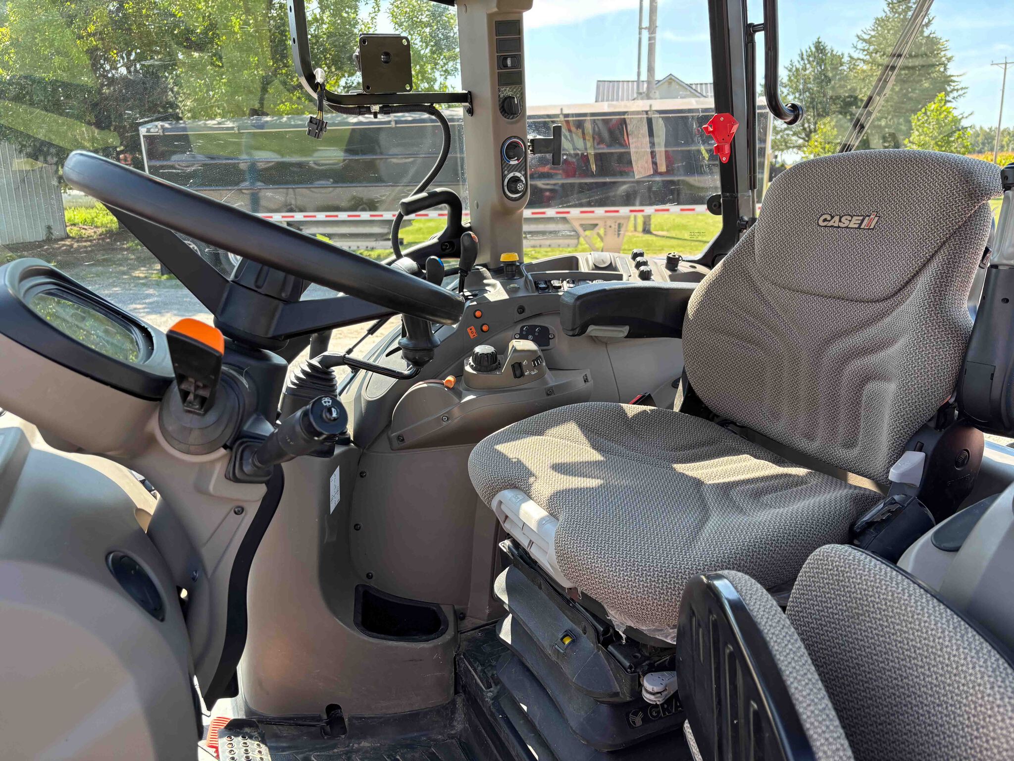 Used 2020 Case IH Farmall 110U Utility Tractors at Koenig Equipment in Anna, OH - PhotoXL39