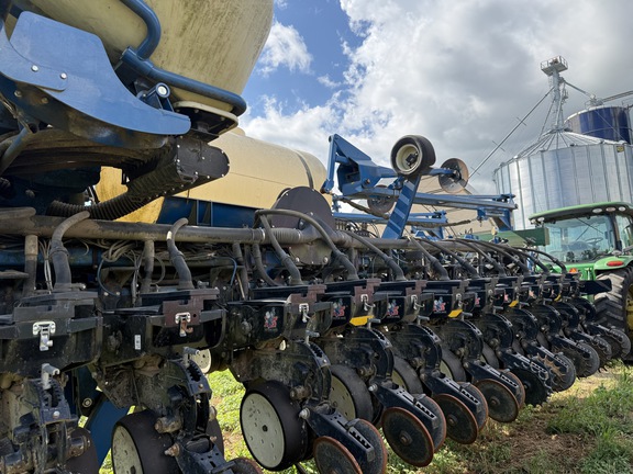 Photo of 2013 Kinze 3700