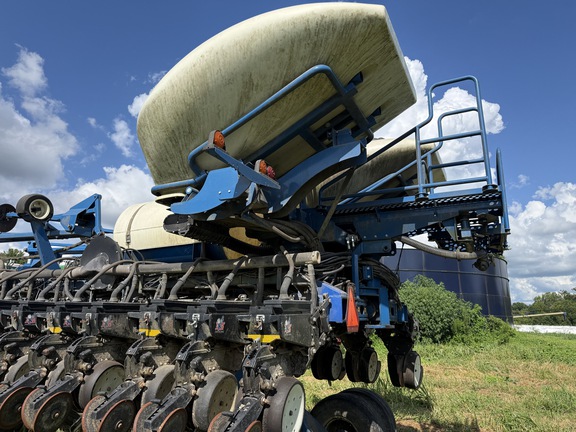 Photo of 2013 Kinze 3700