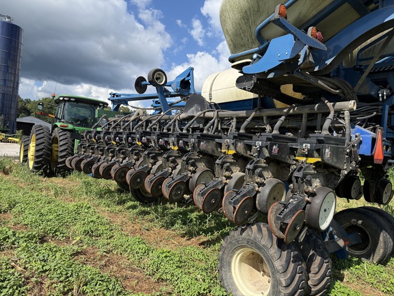 Photo of 2013 Kinze 3700