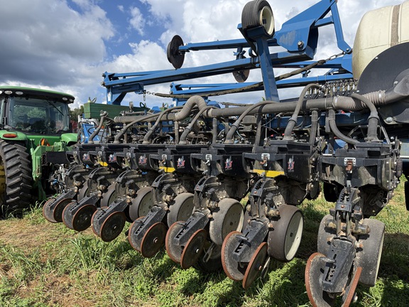 Photo of 2013 Kinze 3700