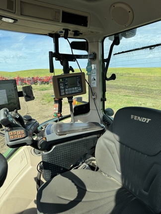 Used 2021 John Deere 560M Round Balers at Horizon Ag & Turf in Vermilion, AB - Photo6