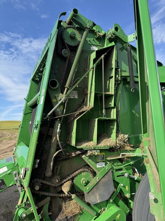 Used 2021 John Deere 560M Round Balers at Horizon Ag & Turf in Vermilion, AB - Photo15