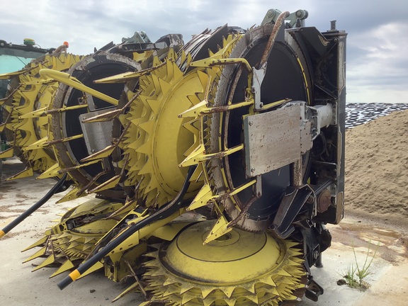 Photo of 2024 John Deere 772
