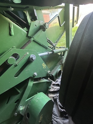 Used 2023 John Deere 560M Round Balers at Horizon Ag & Turf in Westlock, AB - Photo5