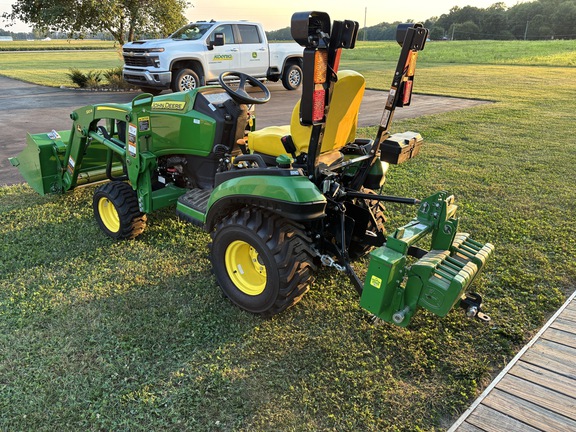 Used 2022 John Deere 1025R Compact Utility Tractors at Koenig Equipment in Franklin, IN - Photo5