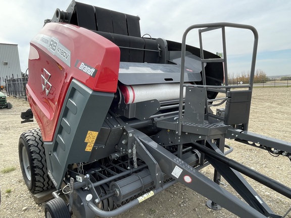 2021 Massey Ferguson 4180V