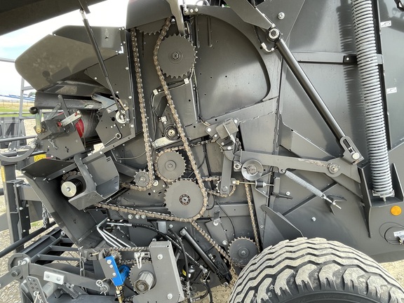 2021 Massey Ferguson 4180V