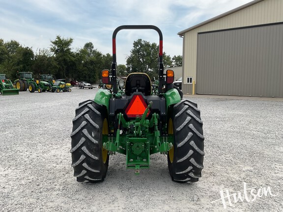 Photo of 2024 John Deere 5067E
