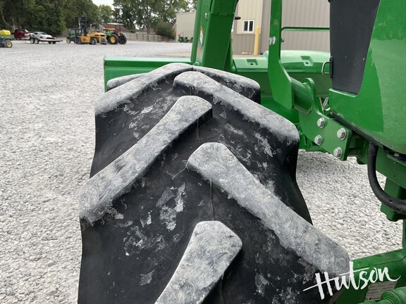 Photo of 2024 John Deere 5067E