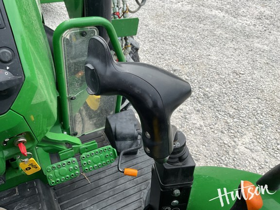 Photo of 2024 John Deere 5067E