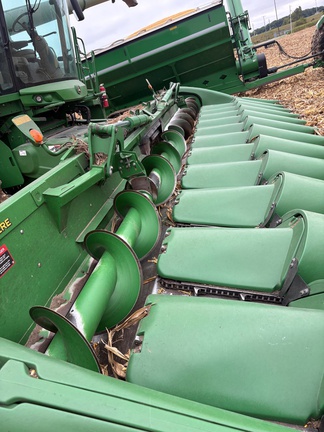 2018 John-Deere 712FC