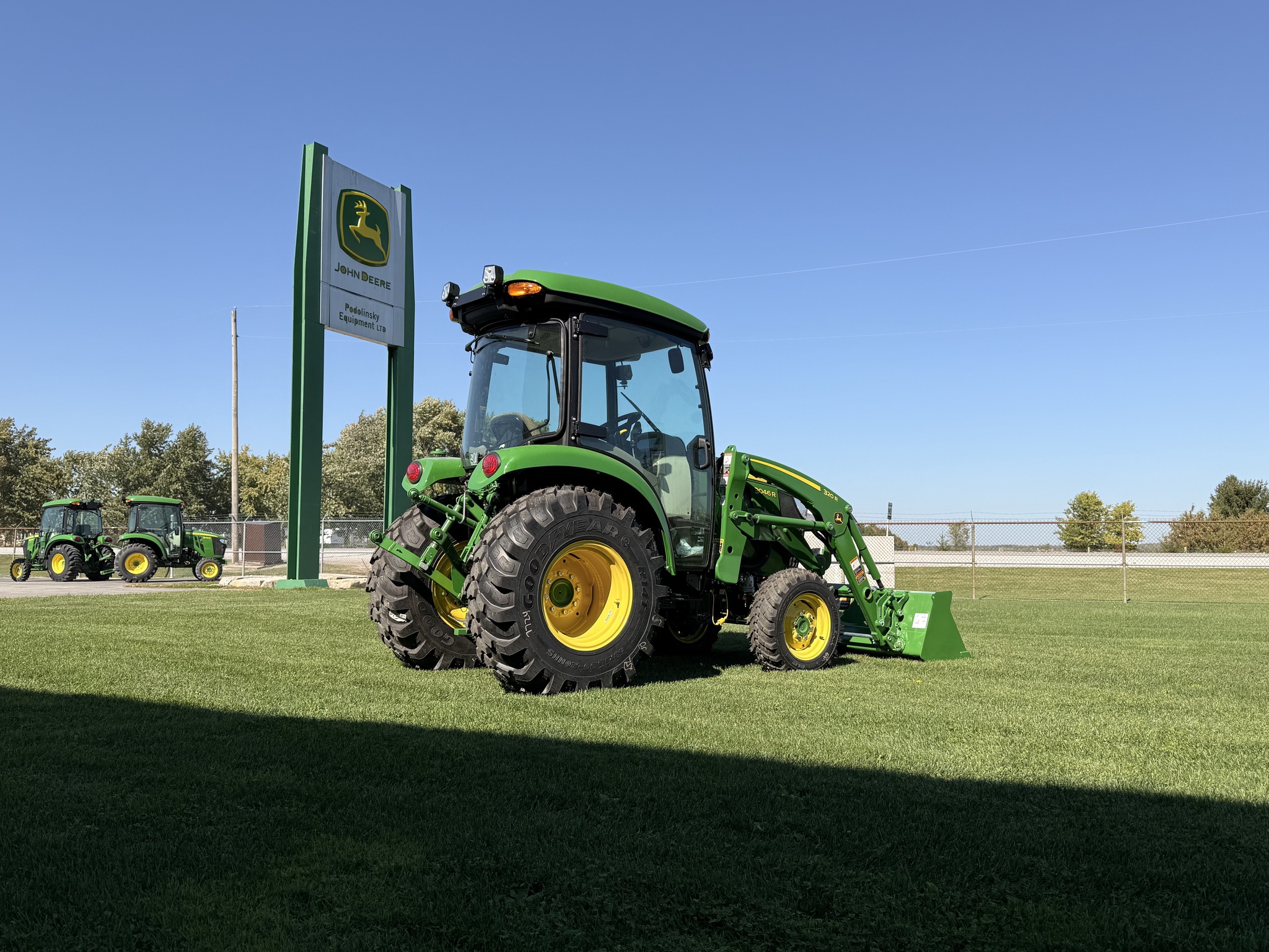 2026 John Deere 3046R Compact Utility Tractors