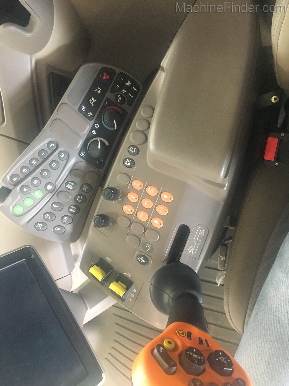 2017 John Deere S680 Image 6