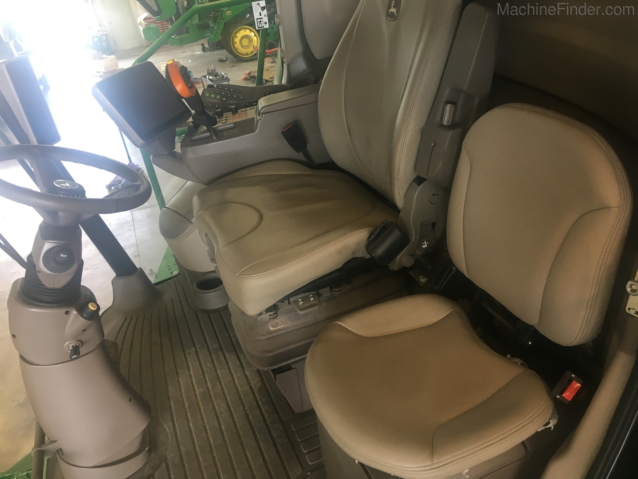 2017 John Deere S680 Image 5