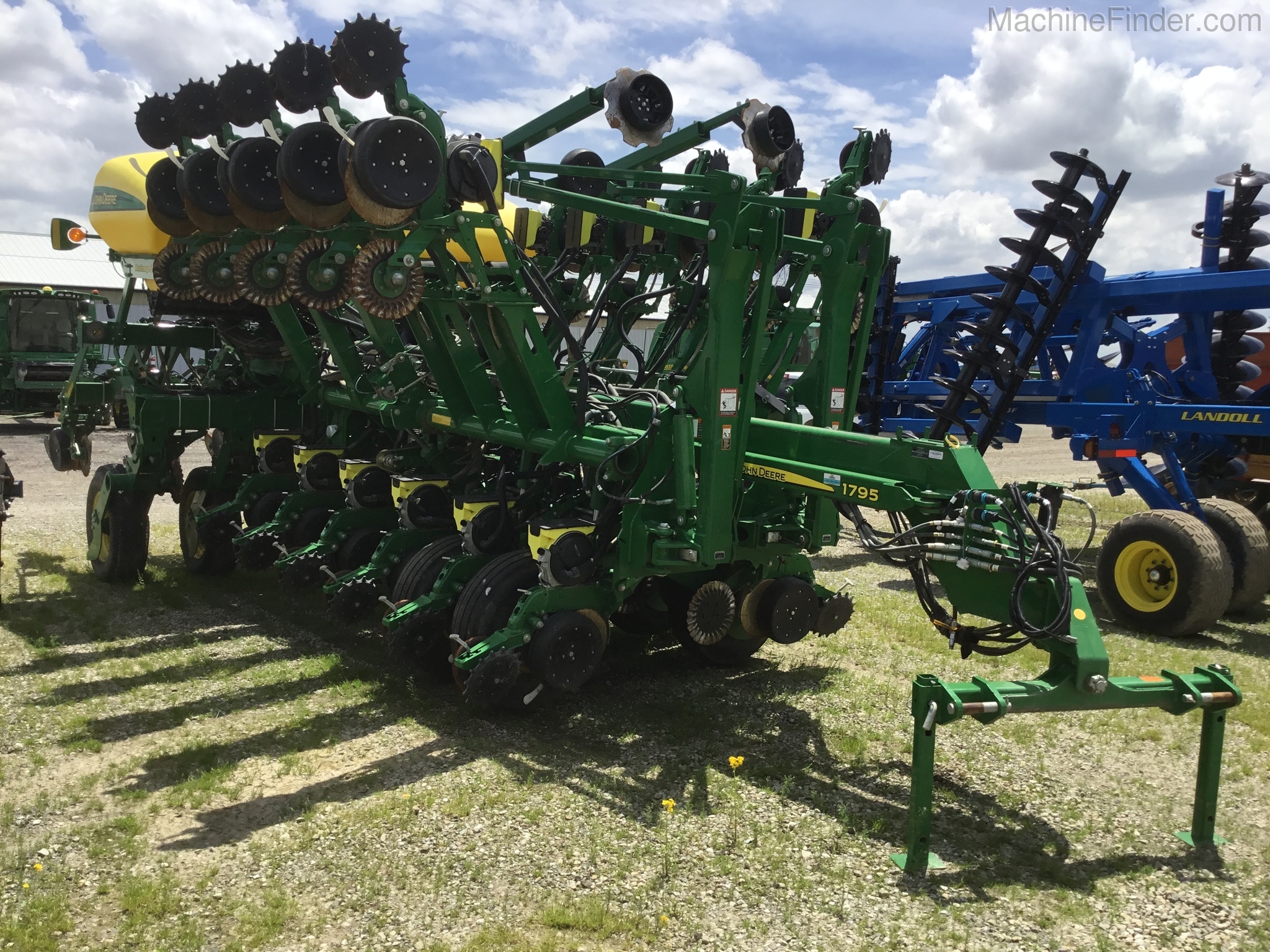 2016 John Deere 1795 Image 2
