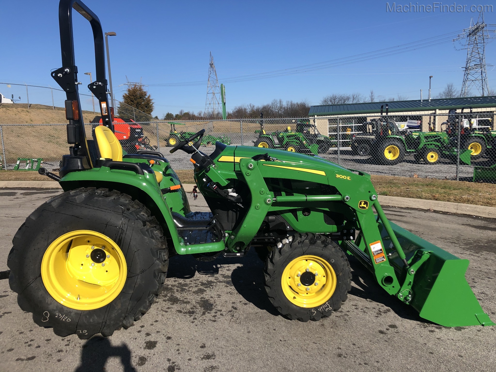 2020 John Deere 3025E Image 3