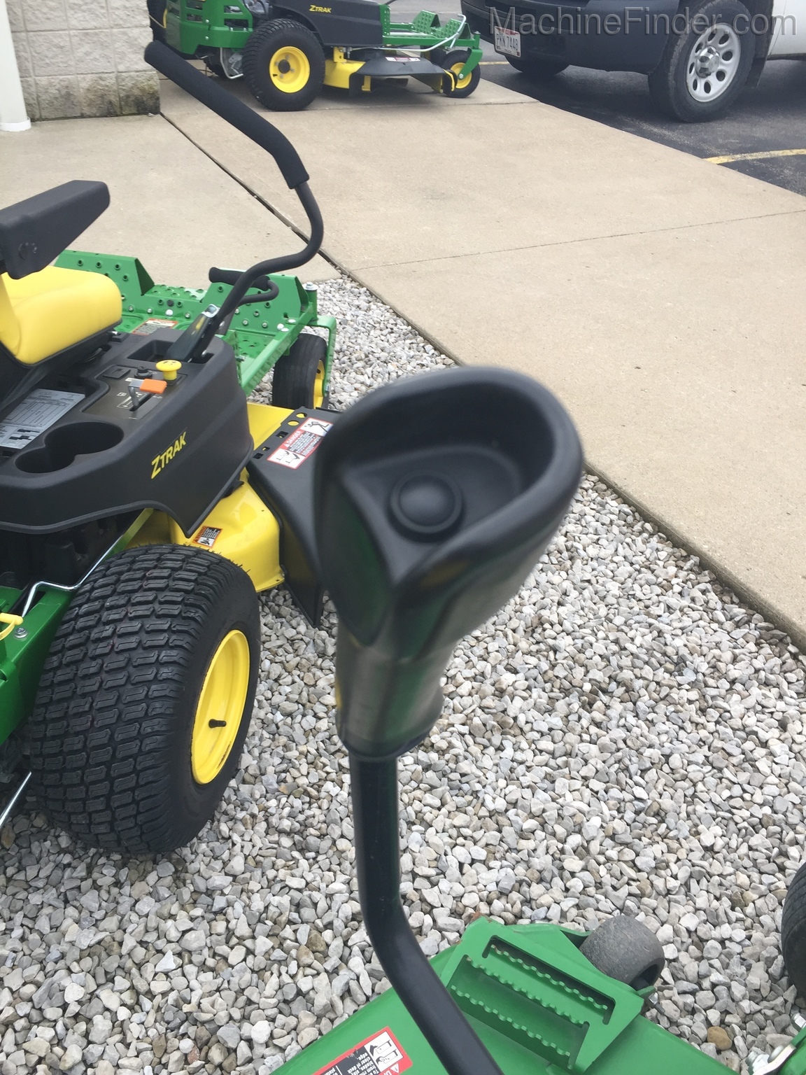 2015 John Deere Z930R Image 8