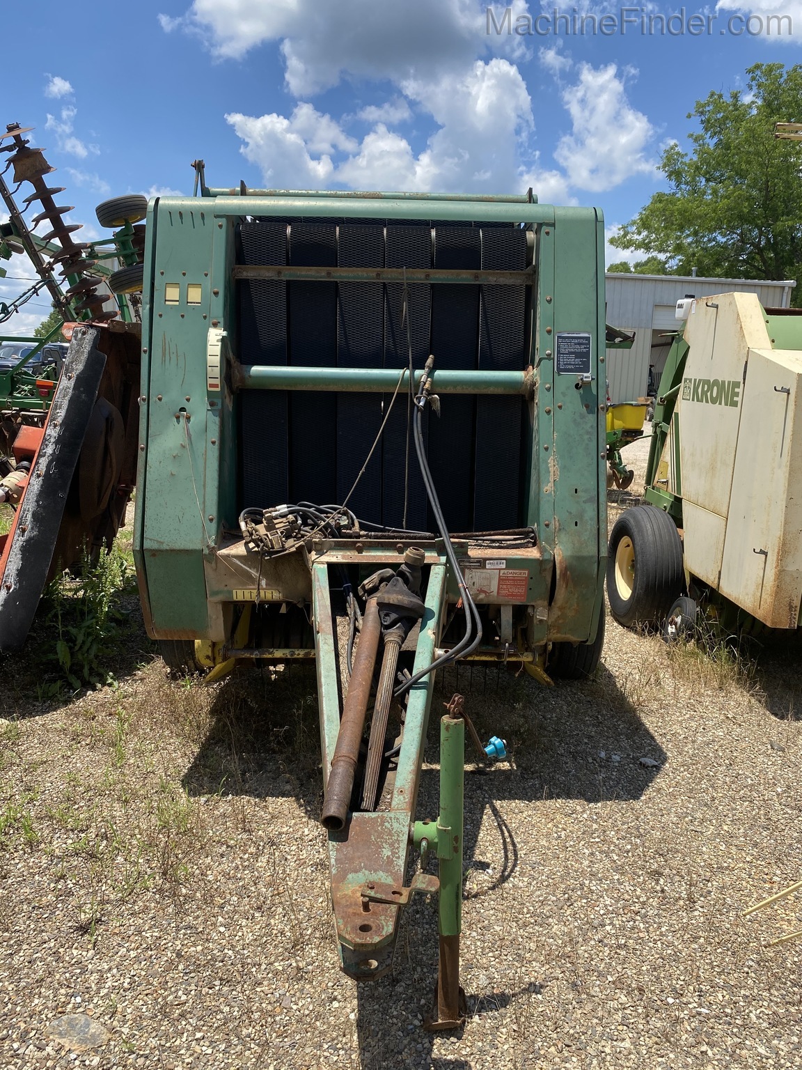 1988 John Deere 330 Image 1