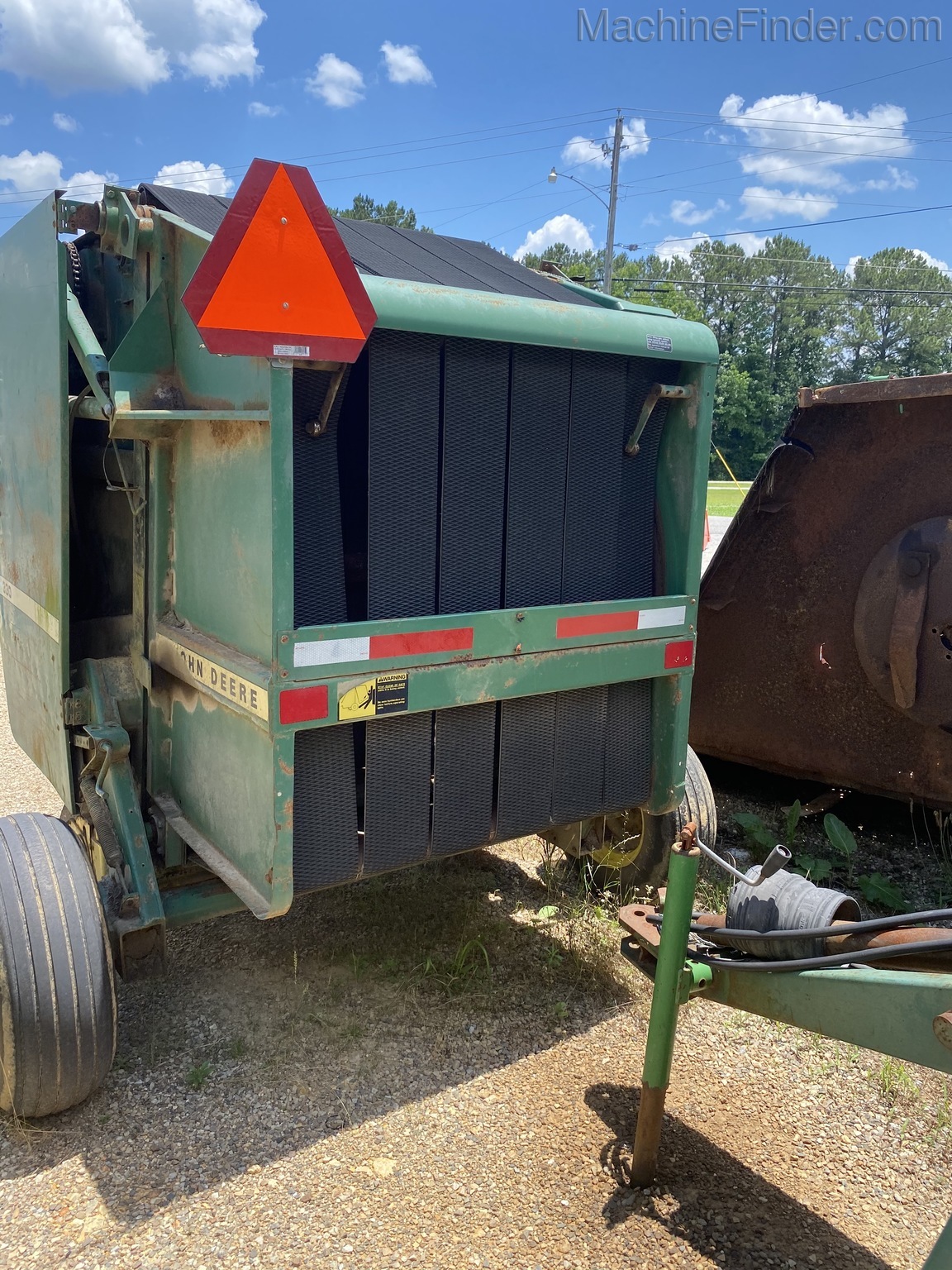 1988 John Deere 330 Image 2