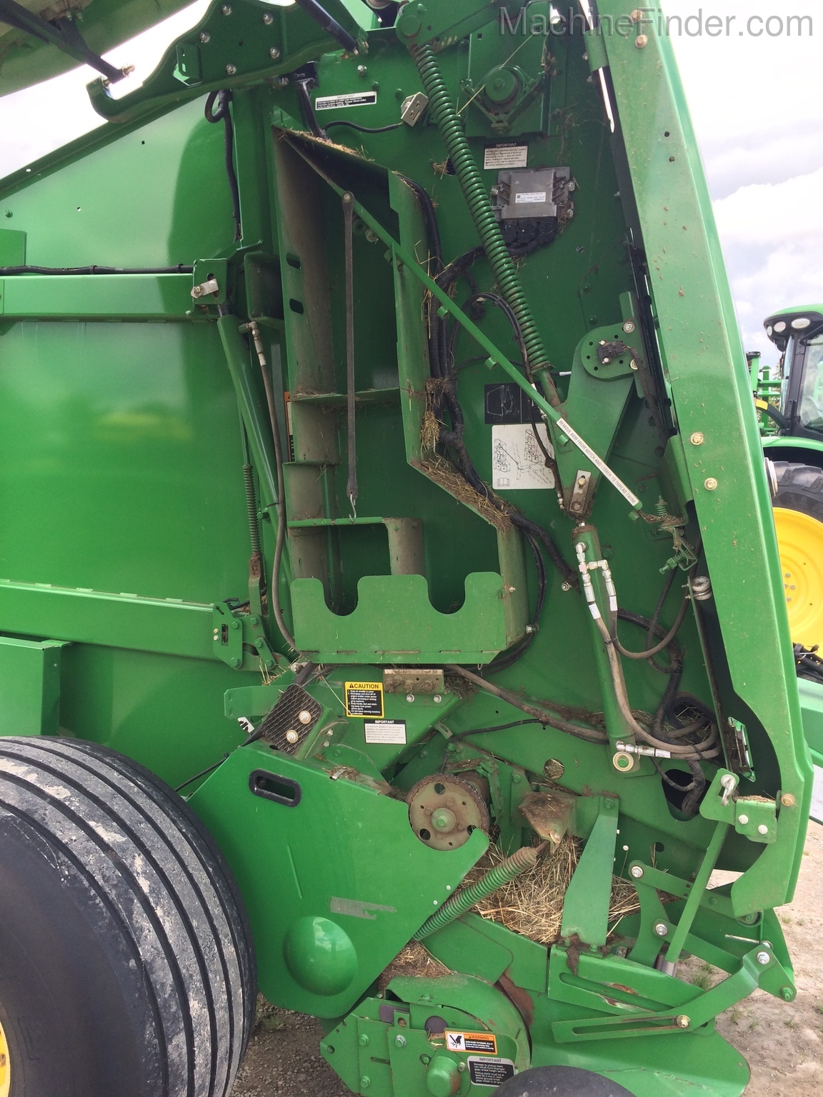 2013 John Deere 569 Premium Image 9