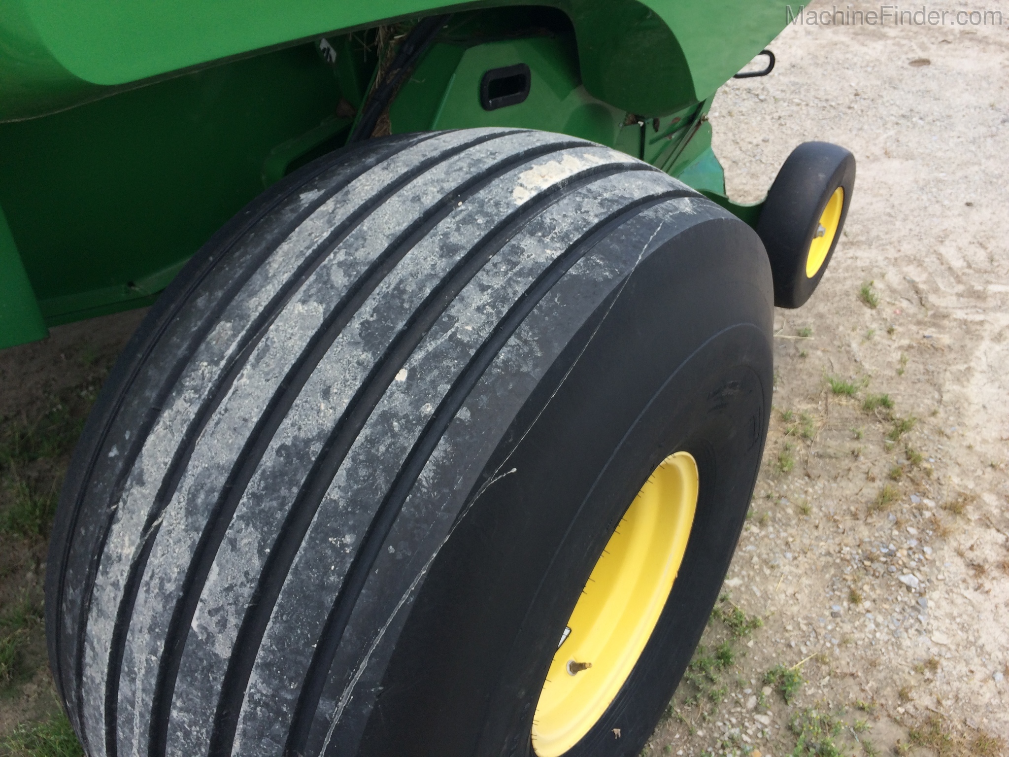 2013 John Deere 569 Premium Image 5