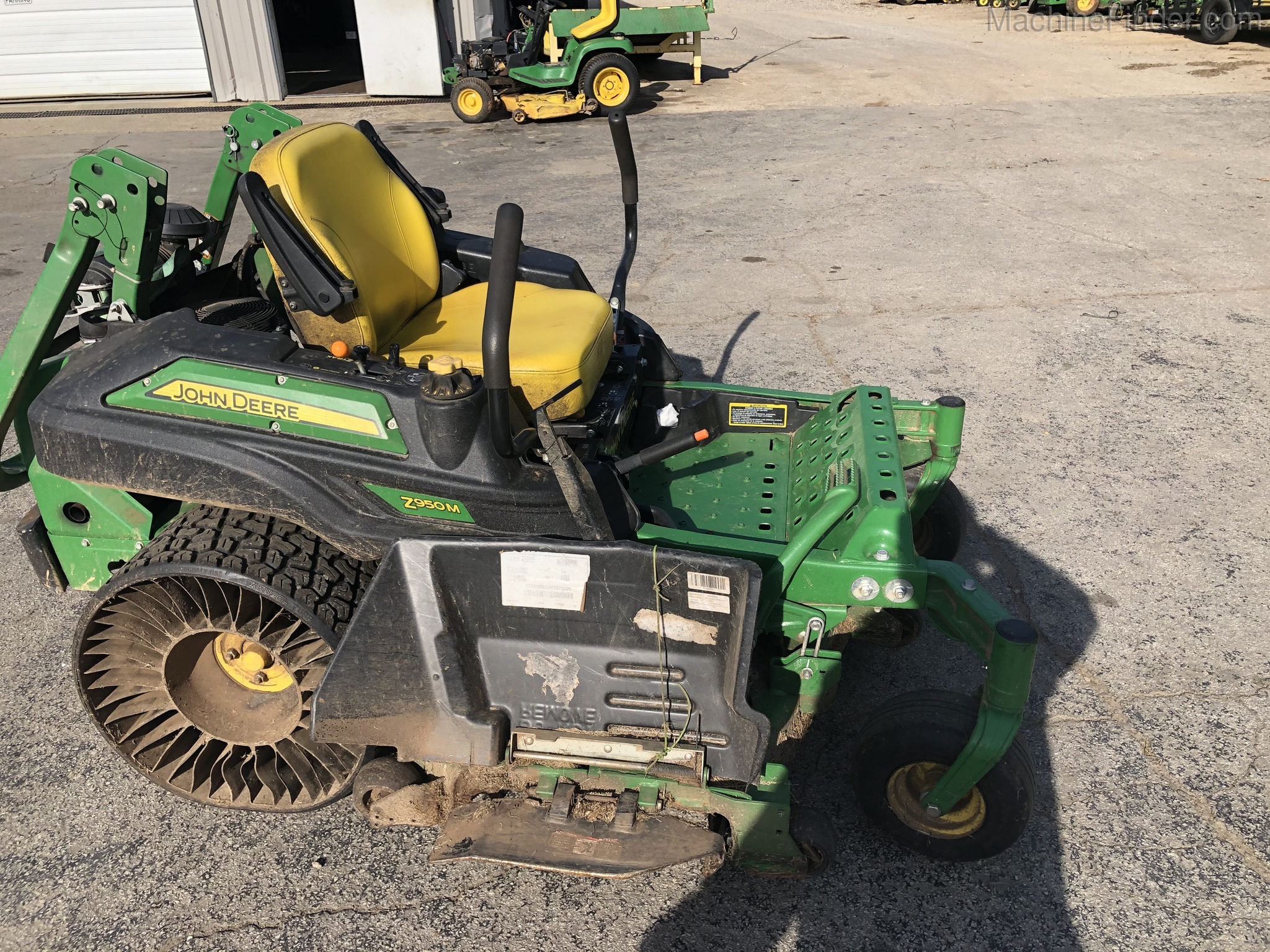 2019 John Deere Z950M Image 2