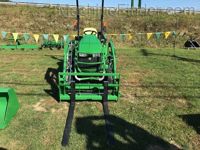 2020 John Deere 1023E Image 2