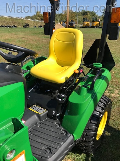 2020 John Deere 1023E Image 9