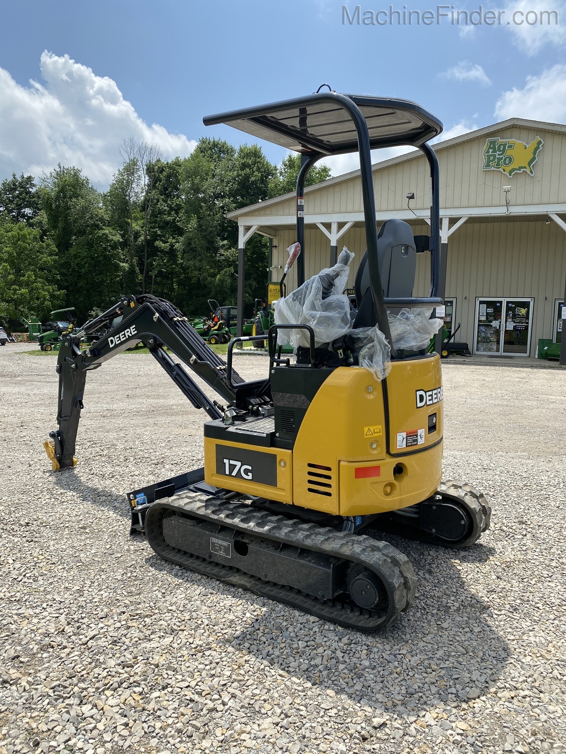 2020 John Deere 17G Image 5