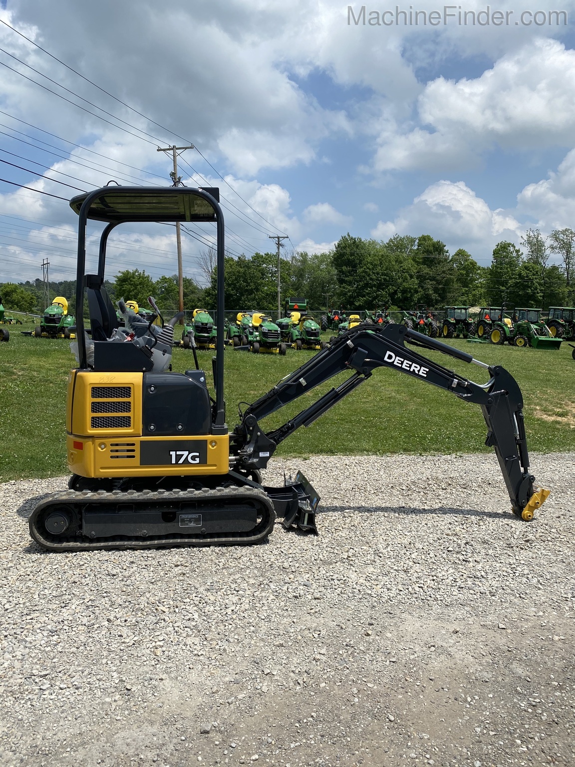 2020 John Deere 17G Image 8