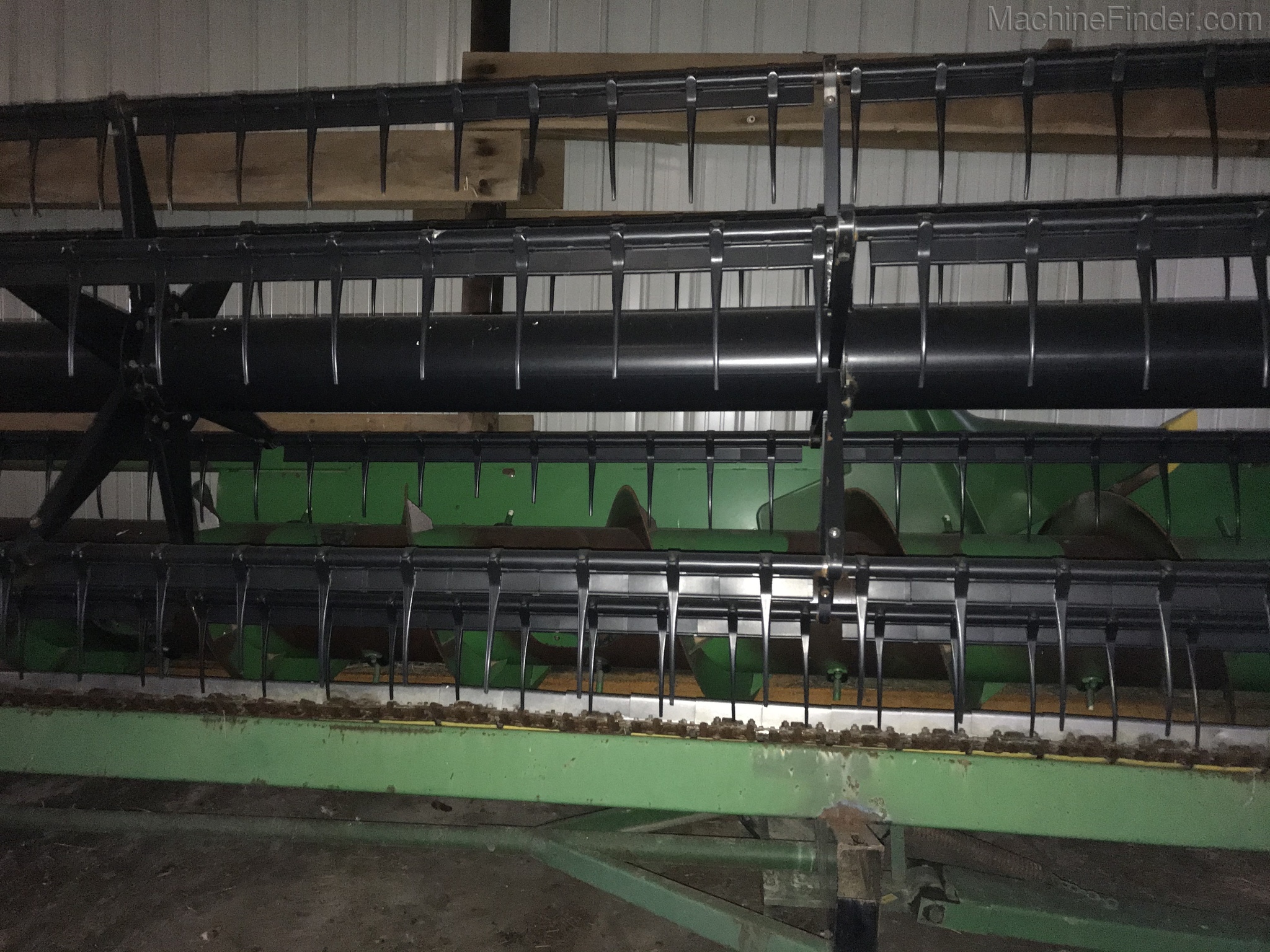 2005 John Deere 630F Image 5