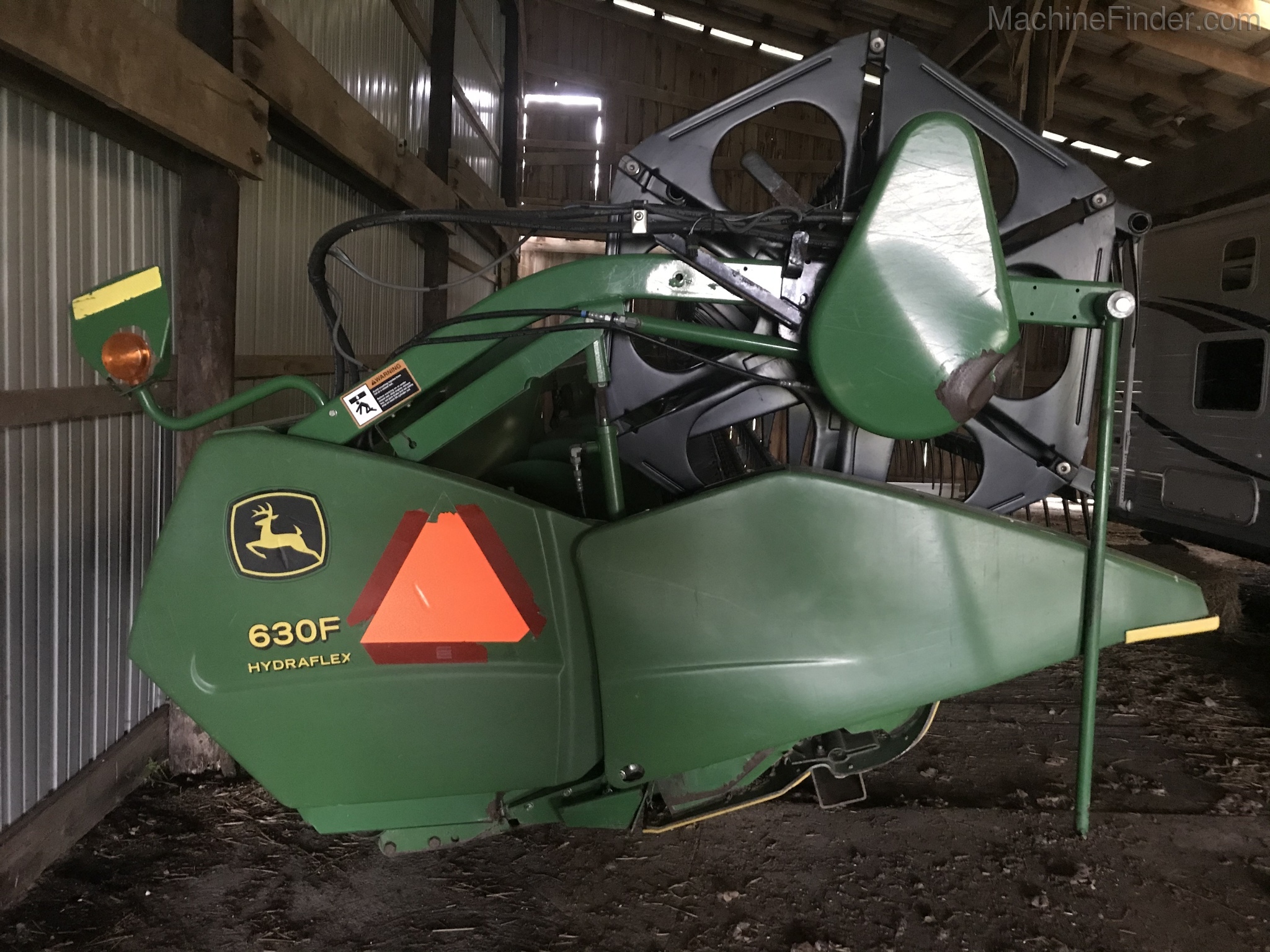 2005 John Deere 630F Image 1