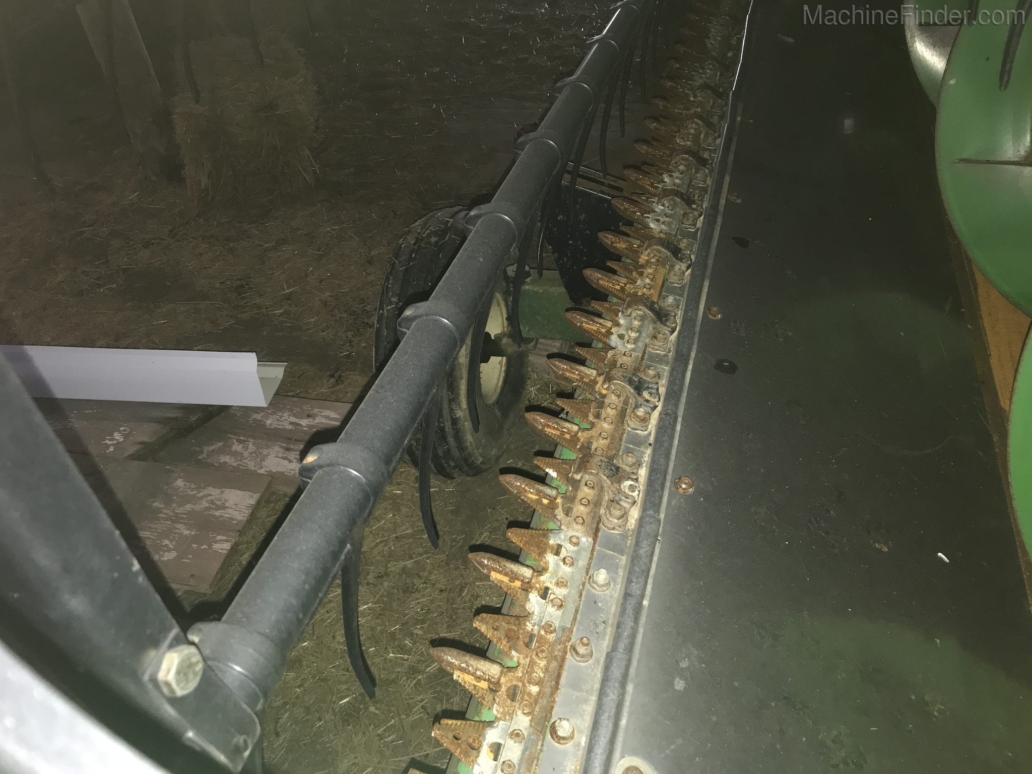 2005 John Deere 630F Image 8