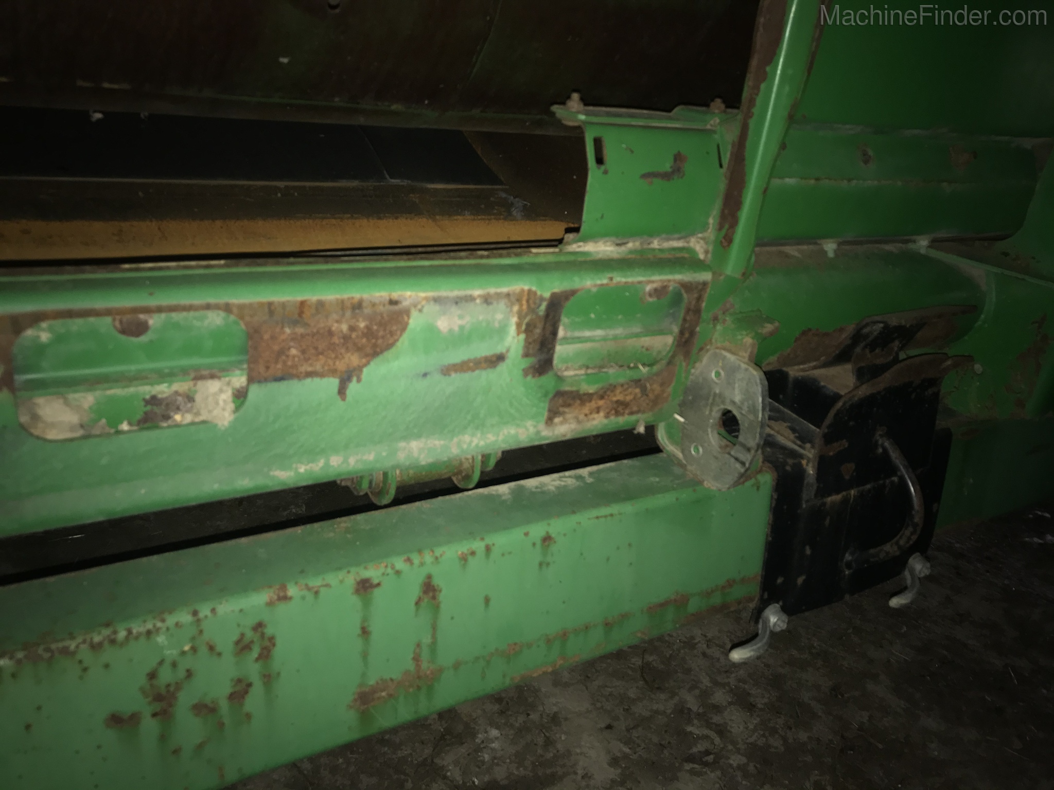 2005 John Deere 630F Image 10