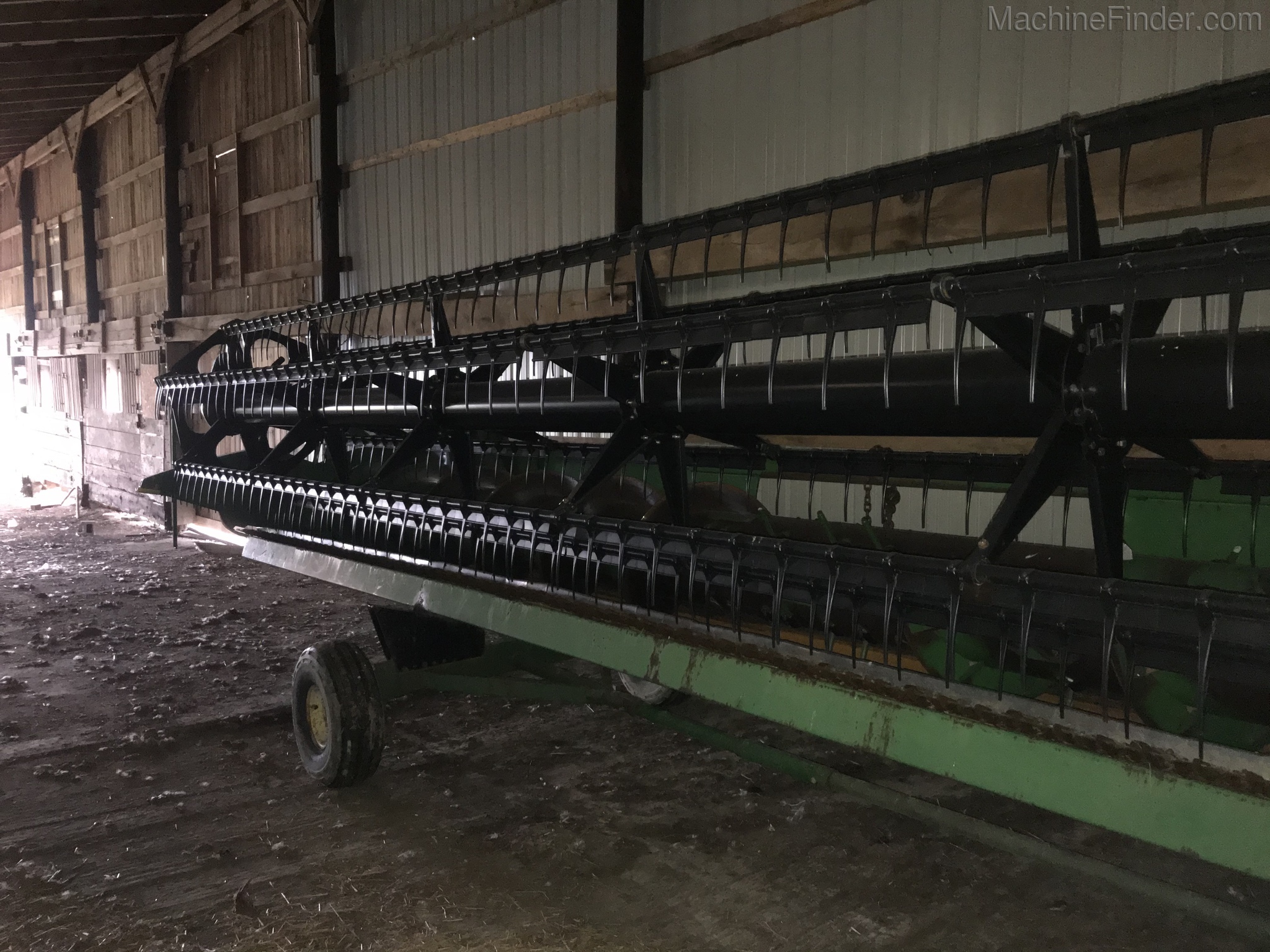 2005 John Deere 630F Image 2