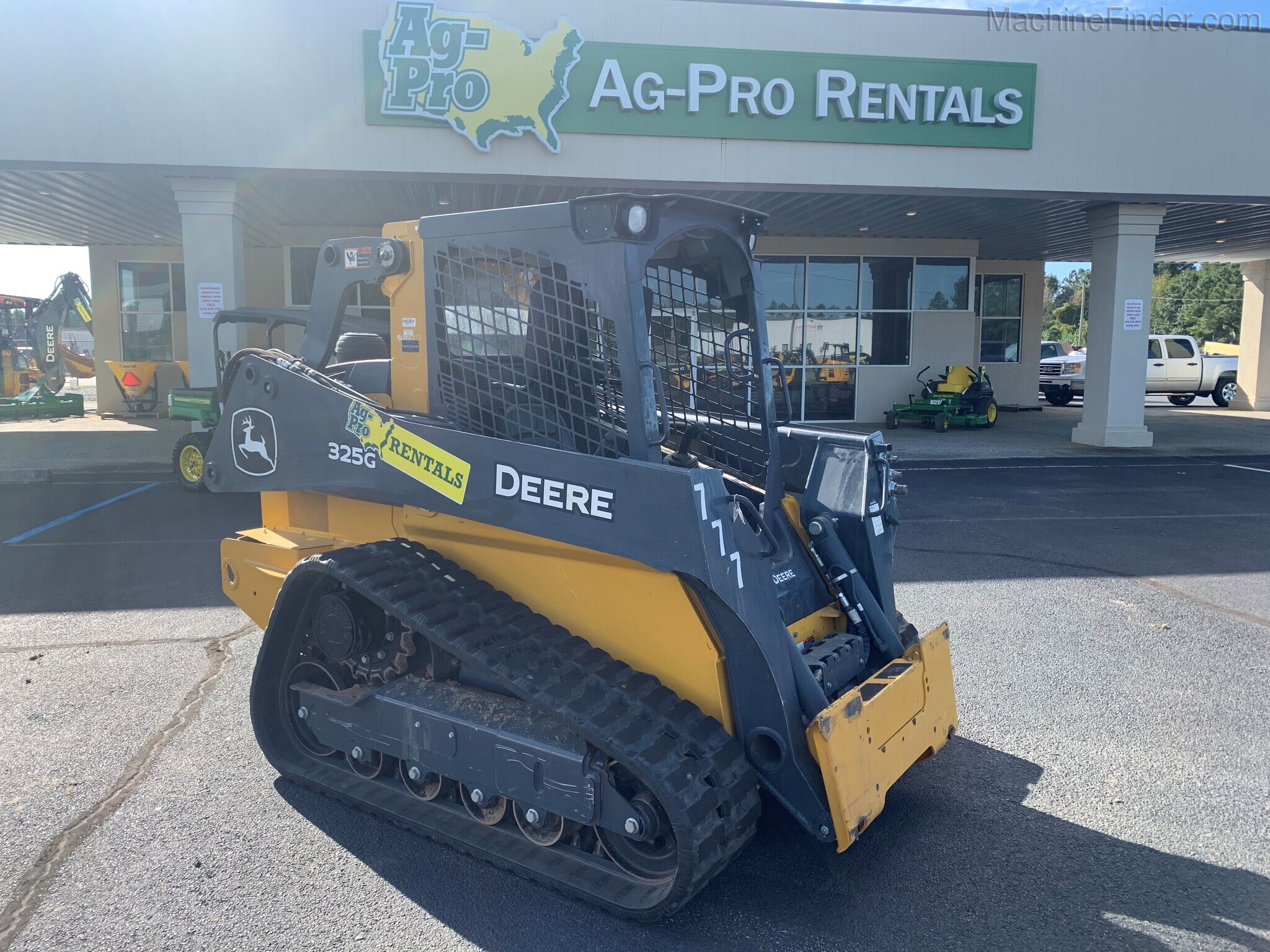 2020 John Deere 325G Image 1