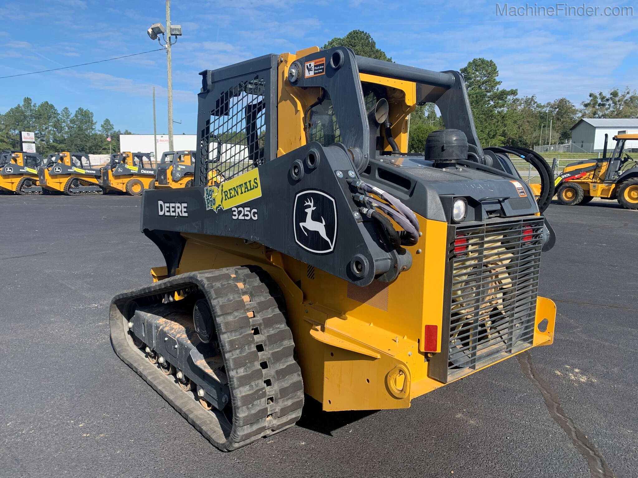 2020 John Deere 325G Image 5