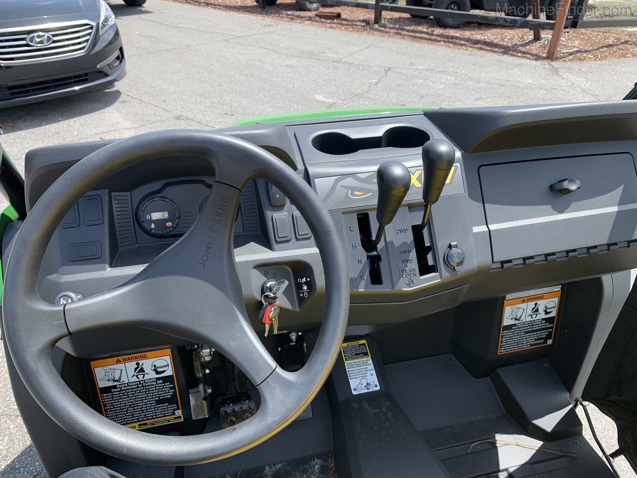 2021 John Deere 560E Image 8