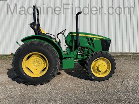 2020 John Deere 5045E Image 3