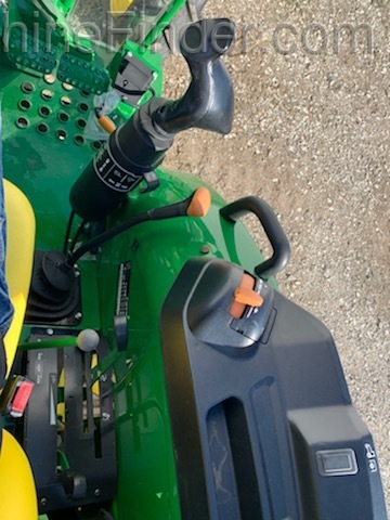 2020 John Deere 5045E Image 6