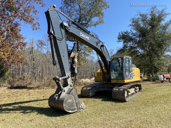 2022 John Deere 210G LC Excavators MachineFinder