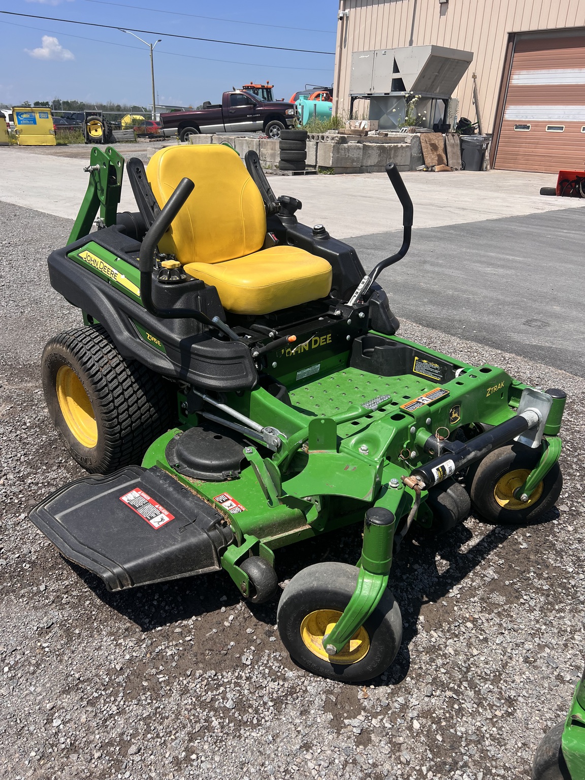 2019 John Deere Z915E Image 1