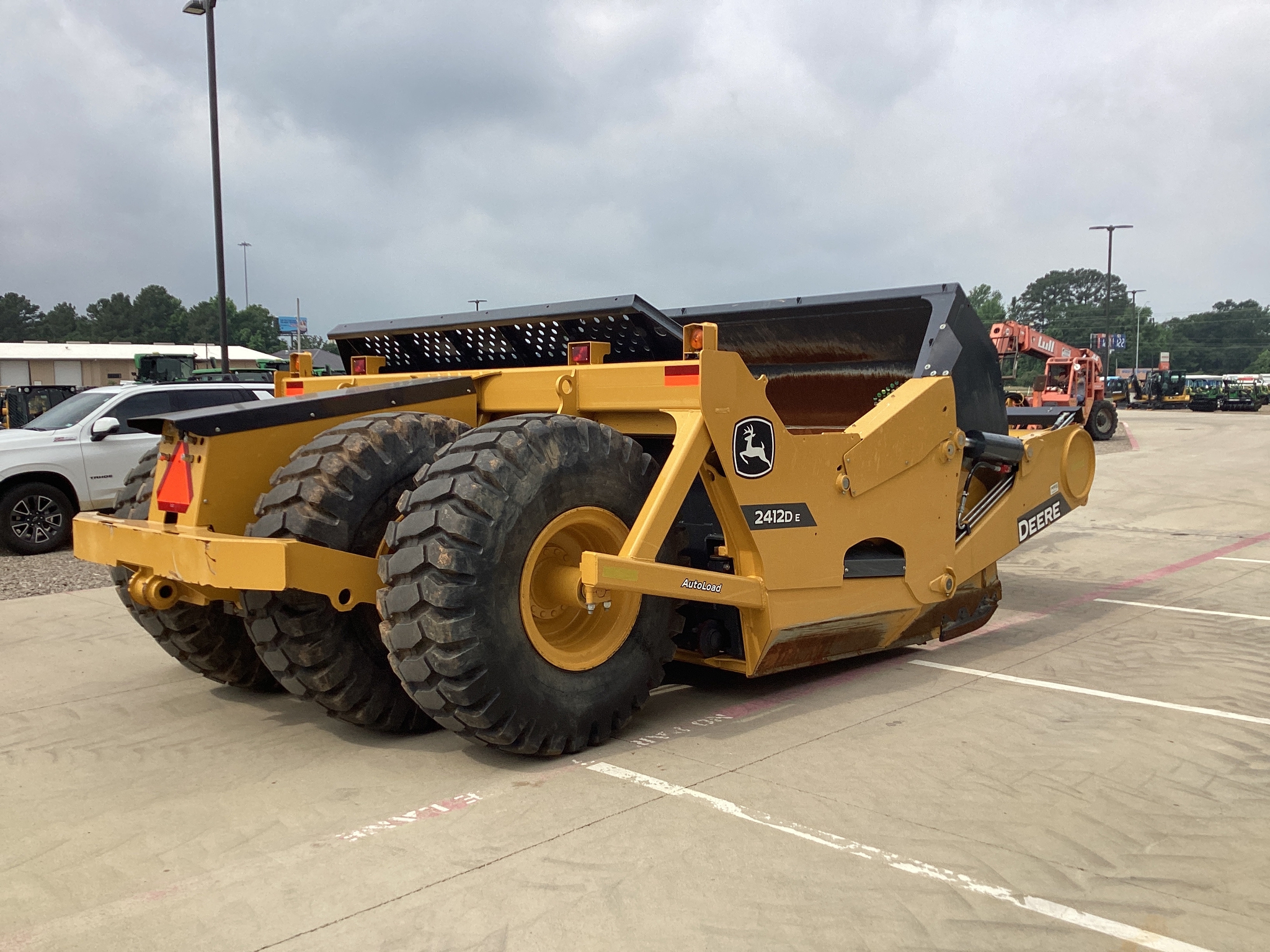 2023 John Deere 2412D E Image 6